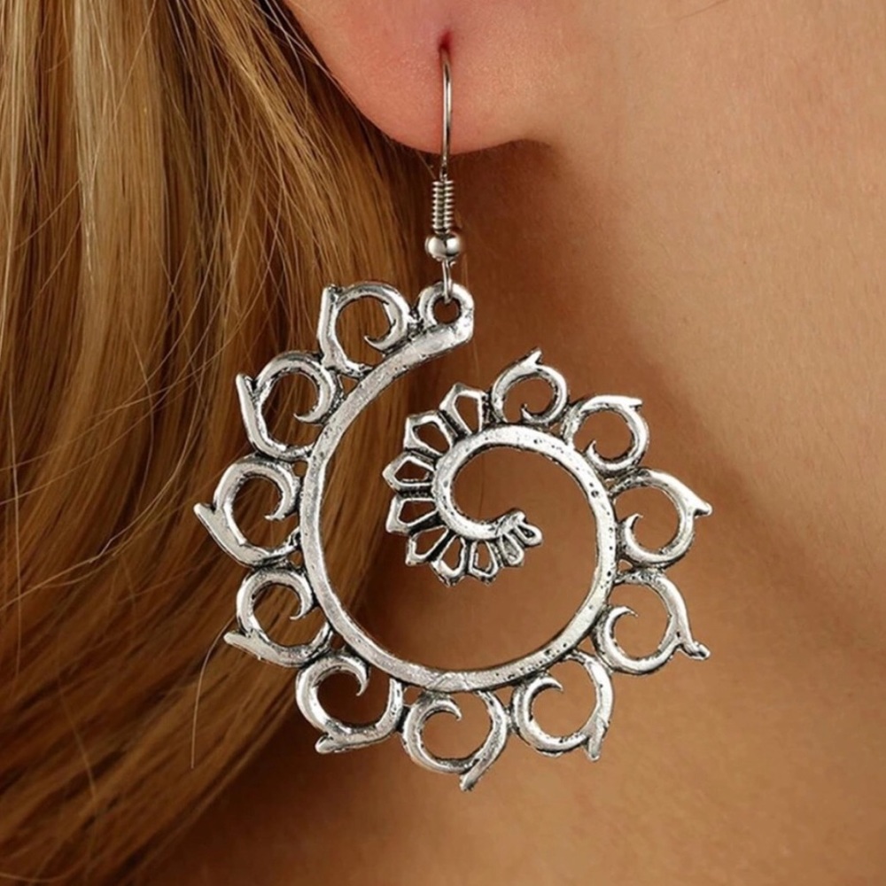 🌷Last pair🌷Boho style spiral mandala earrings - Picture 1 of 2